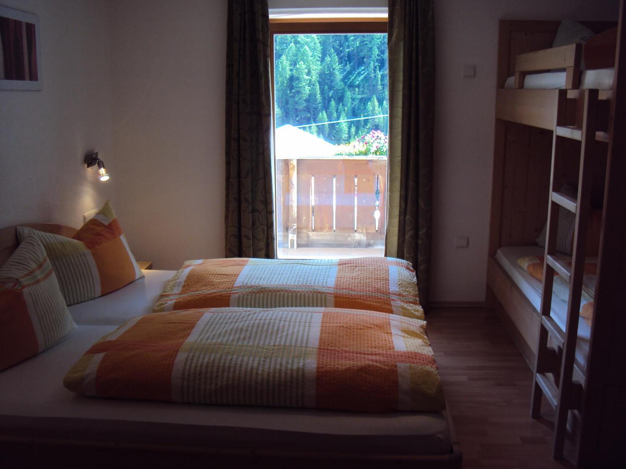 Hotel Haus Fliri Curon Venosta Habitación foto
