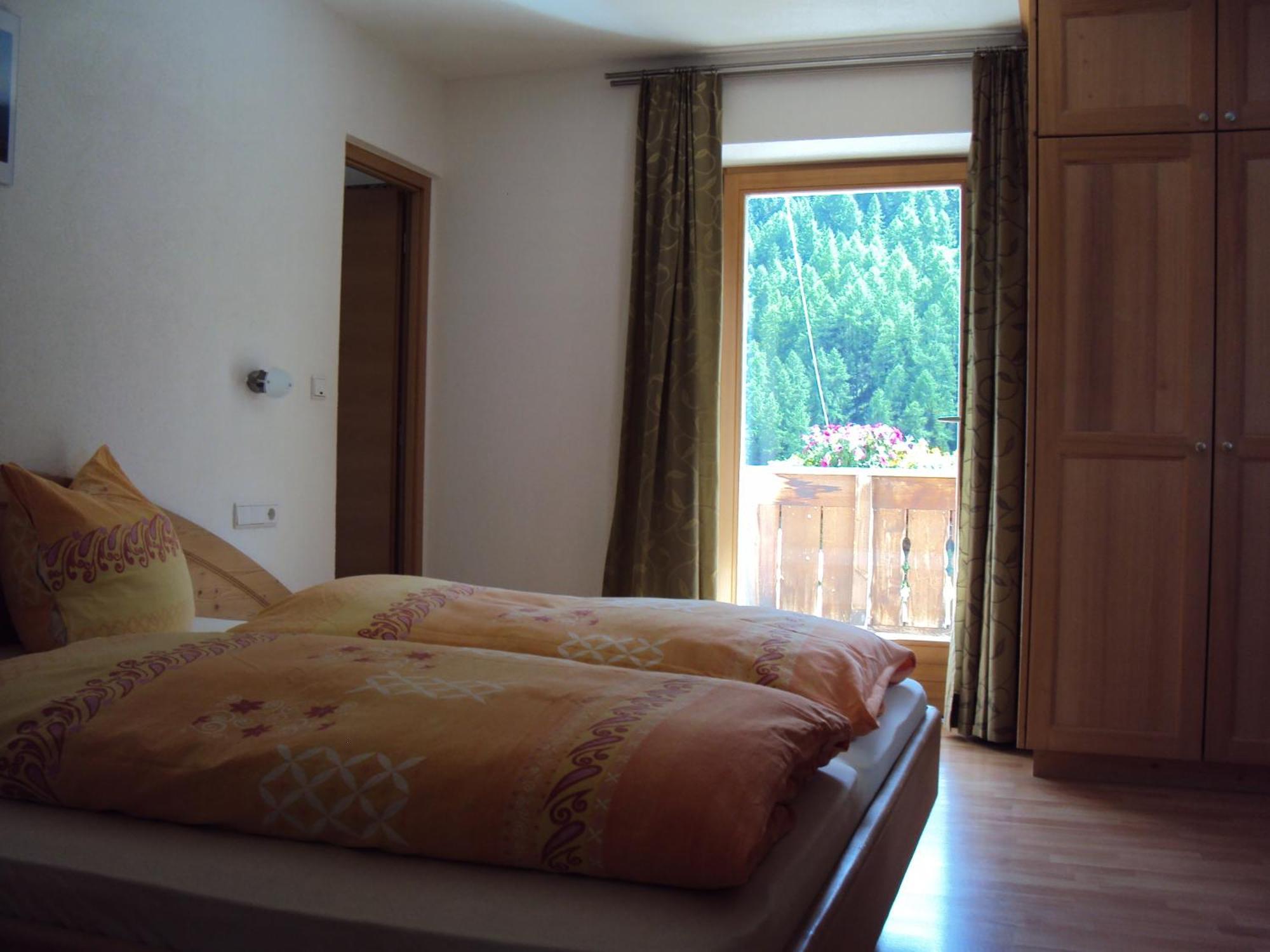 Hotel Haus Fliri Curon Venosta Habitación foto