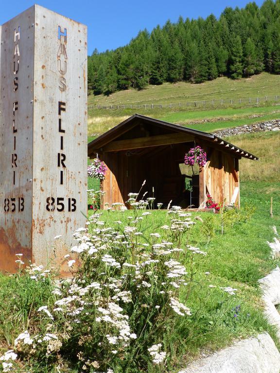 Hotel Haus Fliri Curon Venosta Exterior foto